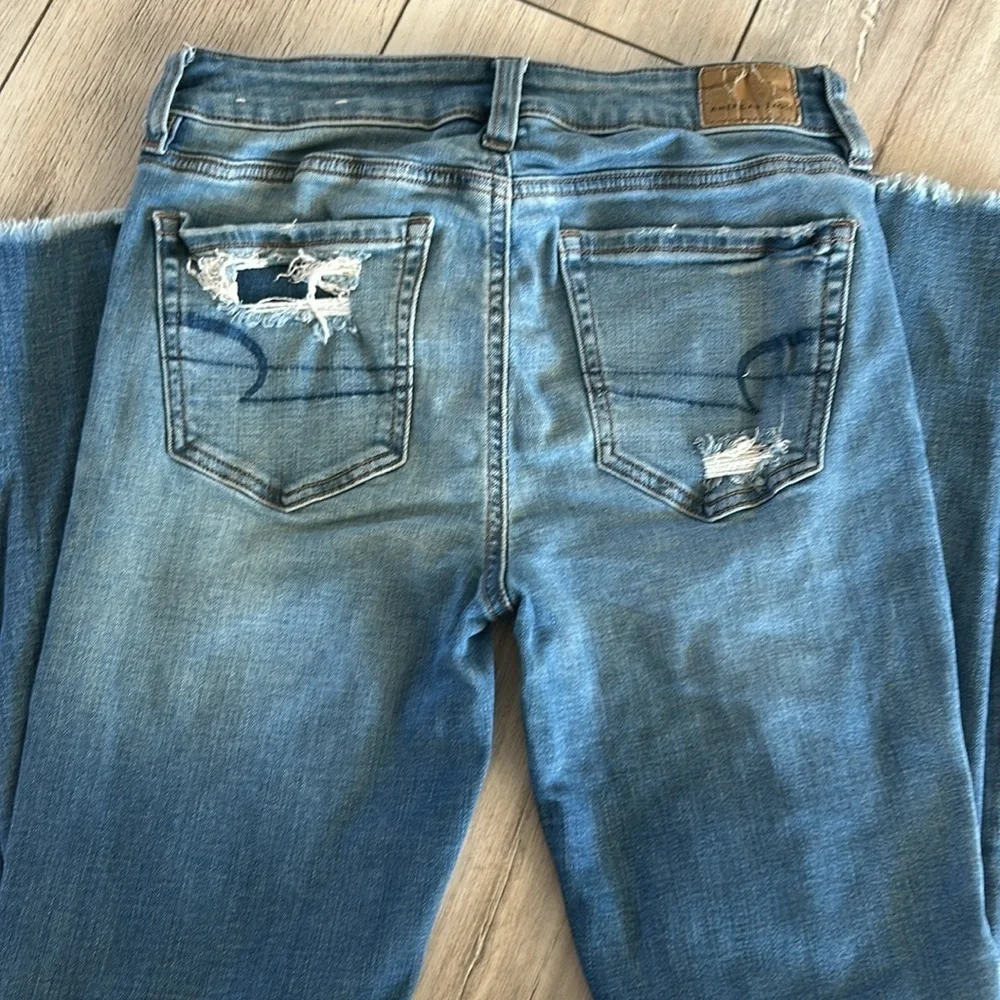 American Eagle hi rise jegging jeans size 2 distressed